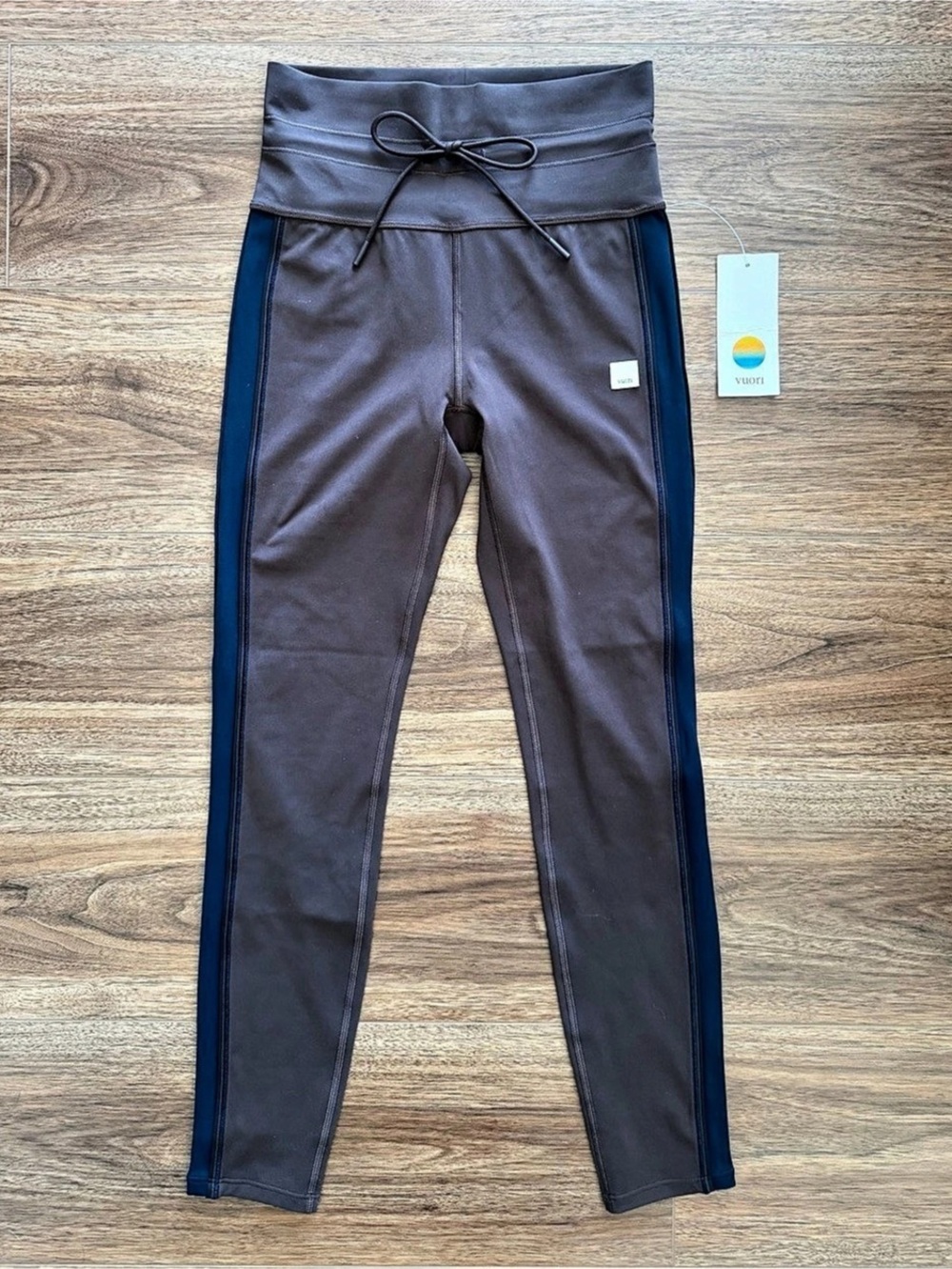 Vuori Daily Track Legging | Color: French Roast